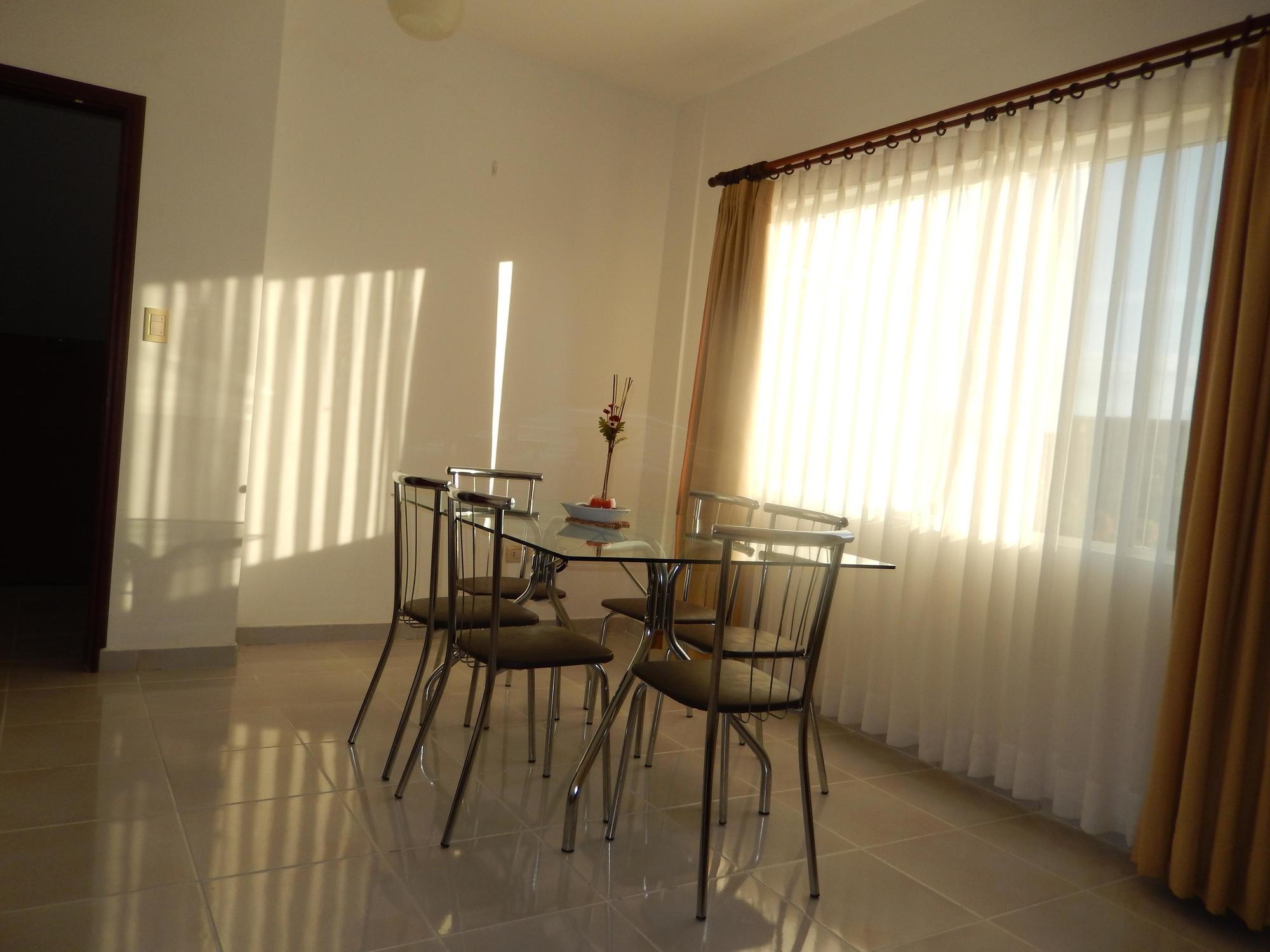 Premium Suites Business Aparthotel Equipetrol Санта Крус де ла Сиера Екстериор снимка